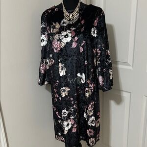 NWOT Chico's Size 2 (regular size L) Black Floral Long Sleeve Dress